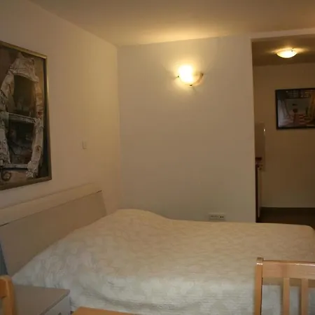 アパート Mrduljas スプリト